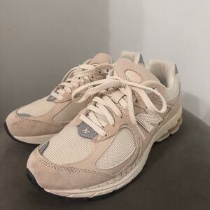 New Balance 2002R NB Beige